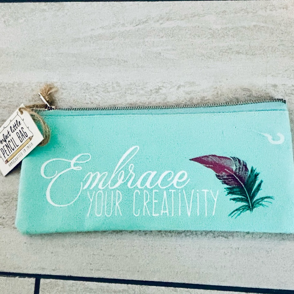 ❤️EXTRA 50% OFF❗️Perfect Little Pencil Bag Mint Green “Embrace Your Creativity”